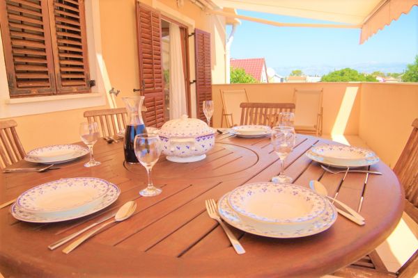 villa-casa-mia-019336043cce-39f2-b96c-ff22-e7ace57f667dcaf28907-ca1c-985d-2ebd-fefd45b22b55011AF680-A529-D43F-C0A1-2944AAE6EE27.jpg