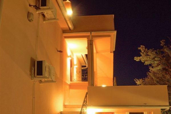 villa-casa-mia105fb0520a-6042-fb38-80d1-d054a1ff2322bc45e73a-9141-5cee-2c0a-17be2aa61dee2D4C2EEB-5134-F1A9-B589-EFE42675497E.jpg
